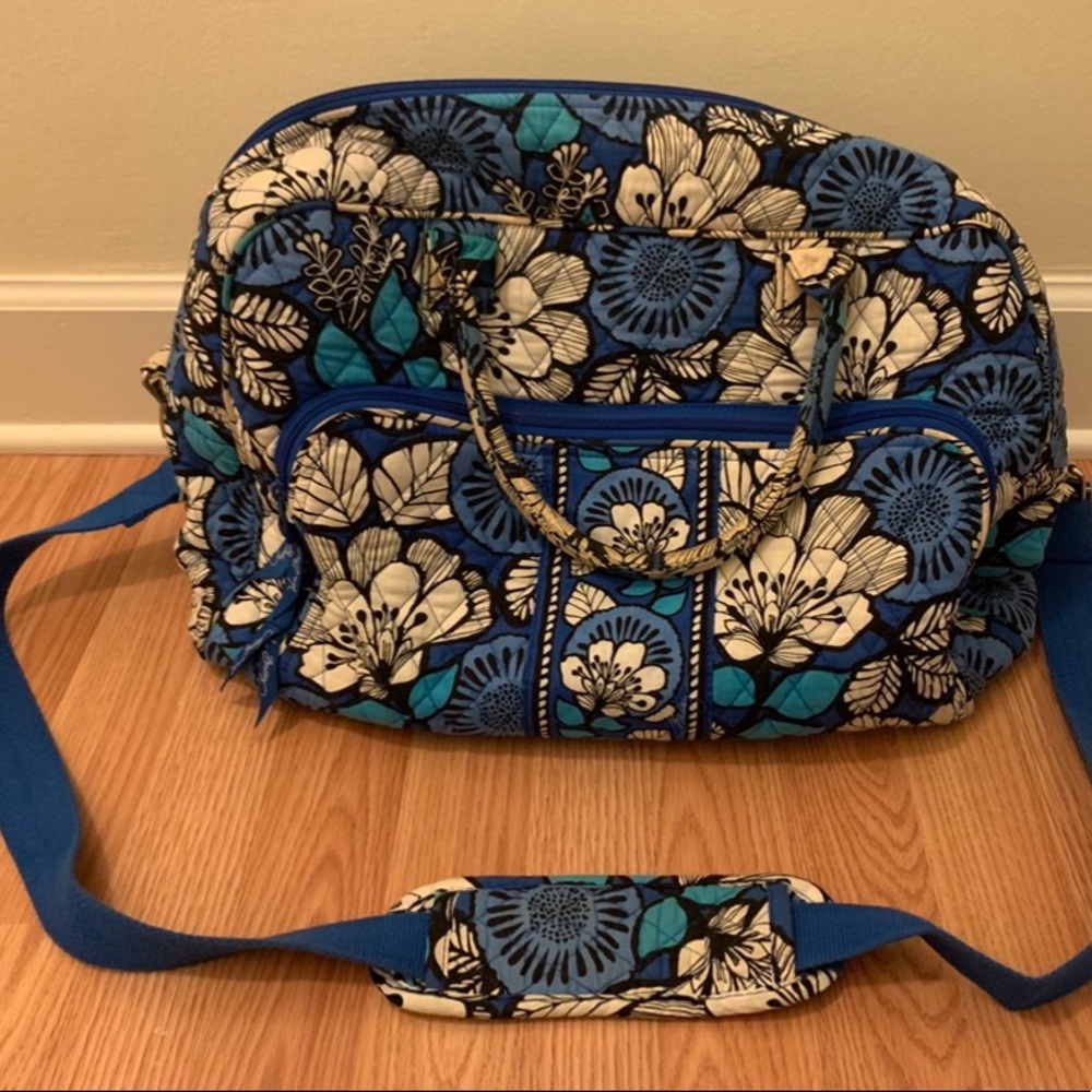 VERA BRADLEY weekender travel bag (blue bayou